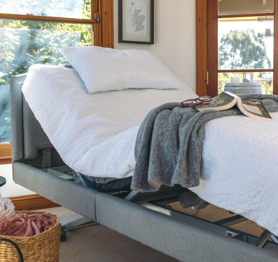 Cubro Casero Duo Super Single Adjustable Care Bed with Mediflex Mattress - Image 4