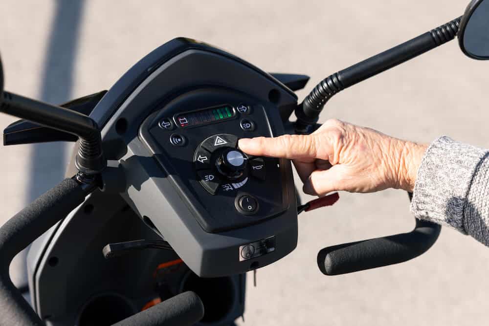 Cubro Blaze mobility scooter - Red - Image 18