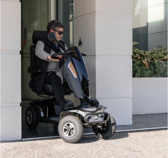 Cubro Blaze mobility scooter - Red - Image 11